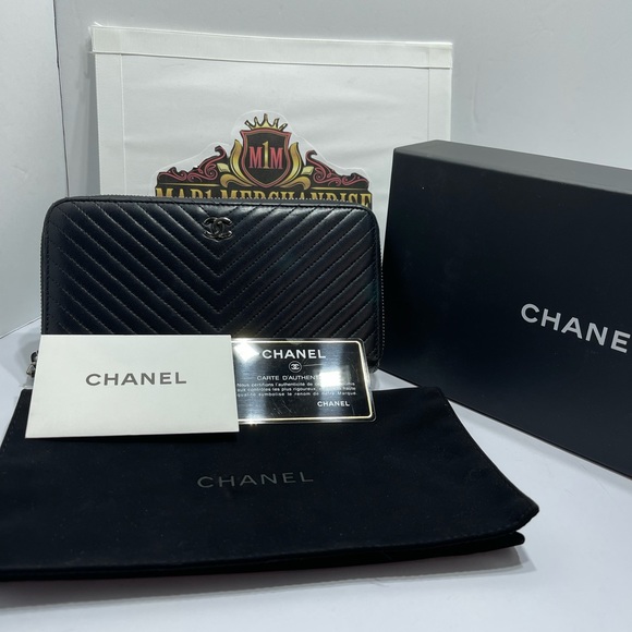 Chanel Zippy wallet in V stitches black lambskin wallet with auth card,box&dbag - Picture 1 of 12